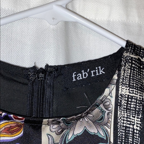 Fab’rik brand super cute blouse/ tshirt - Picture 2 of 3